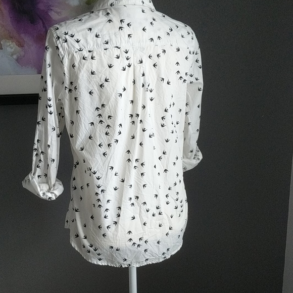Banana Republic soft wash cotton, bird print, sm - Picture 2 of 6